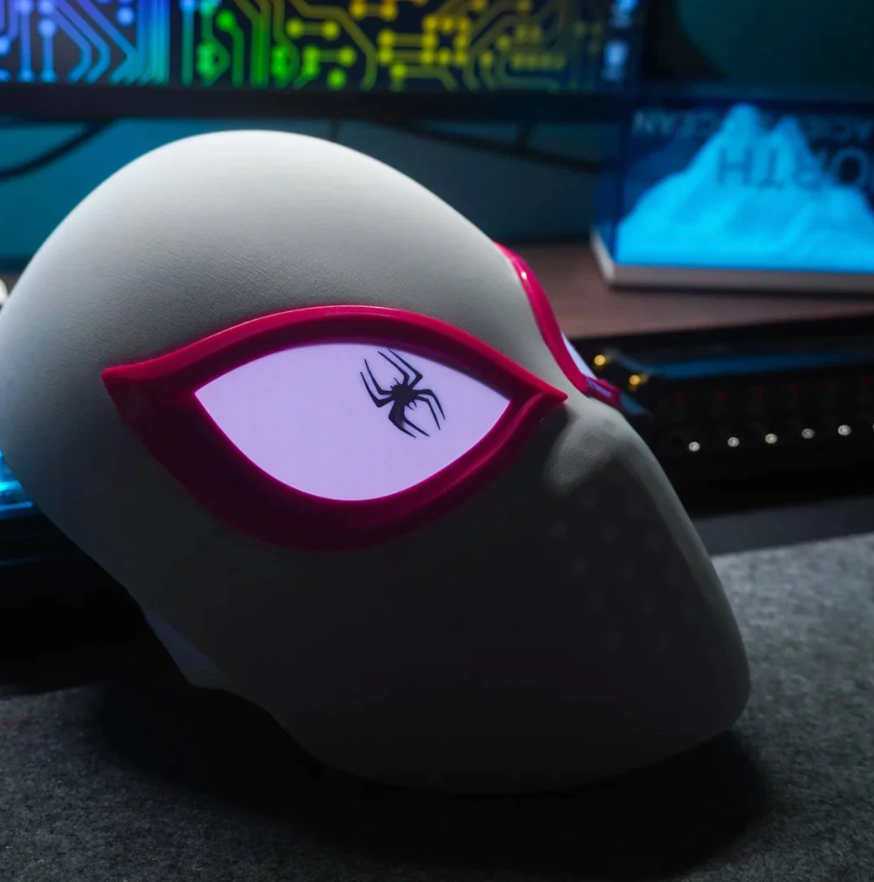 SPIDEYHOO- Gwen glowing eyes mask